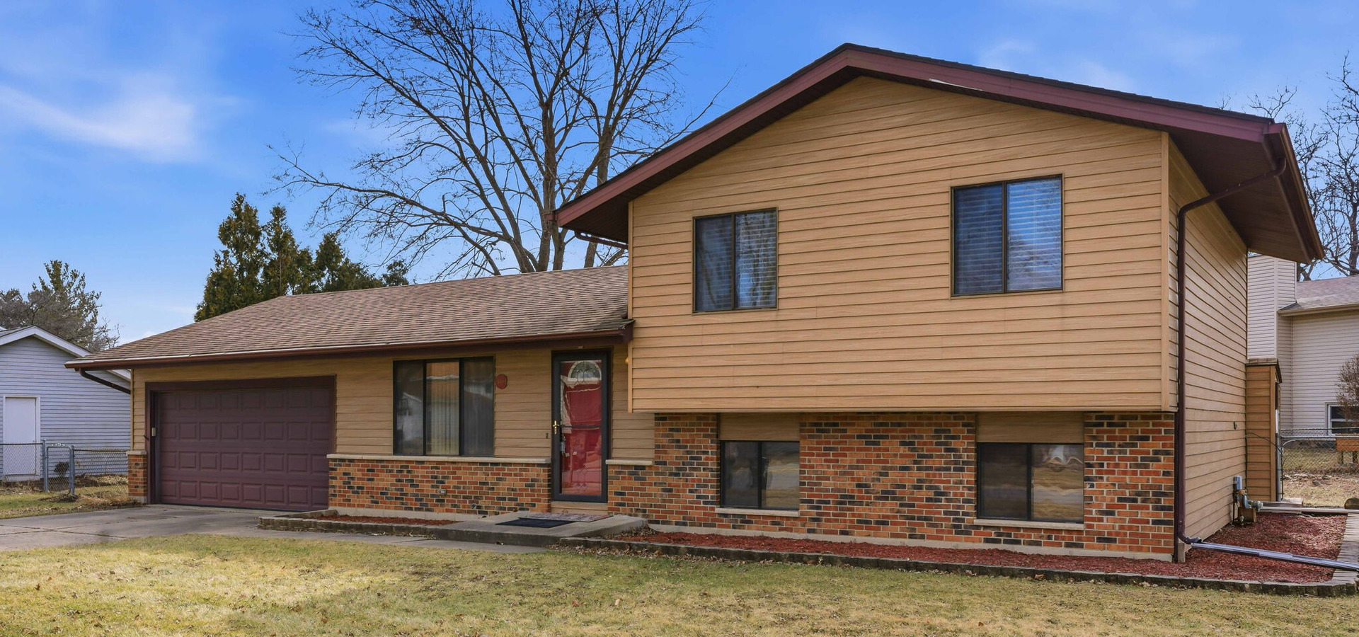 409 Kensington Drive Mchenry IL 60050