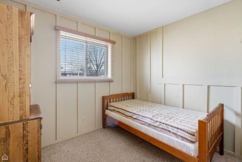 409 Kensington Drive Mchenry IL 60050