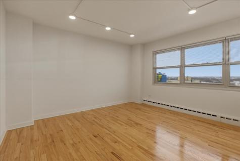 5630 North Sheridan Road Chicago IL 60660