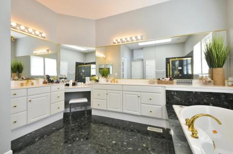 575 Cypress Point Court Riverwoods IL 60015