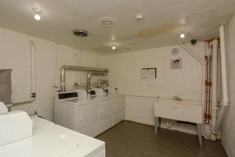 1040 West Hollywood Avenue Chicago IL 60660