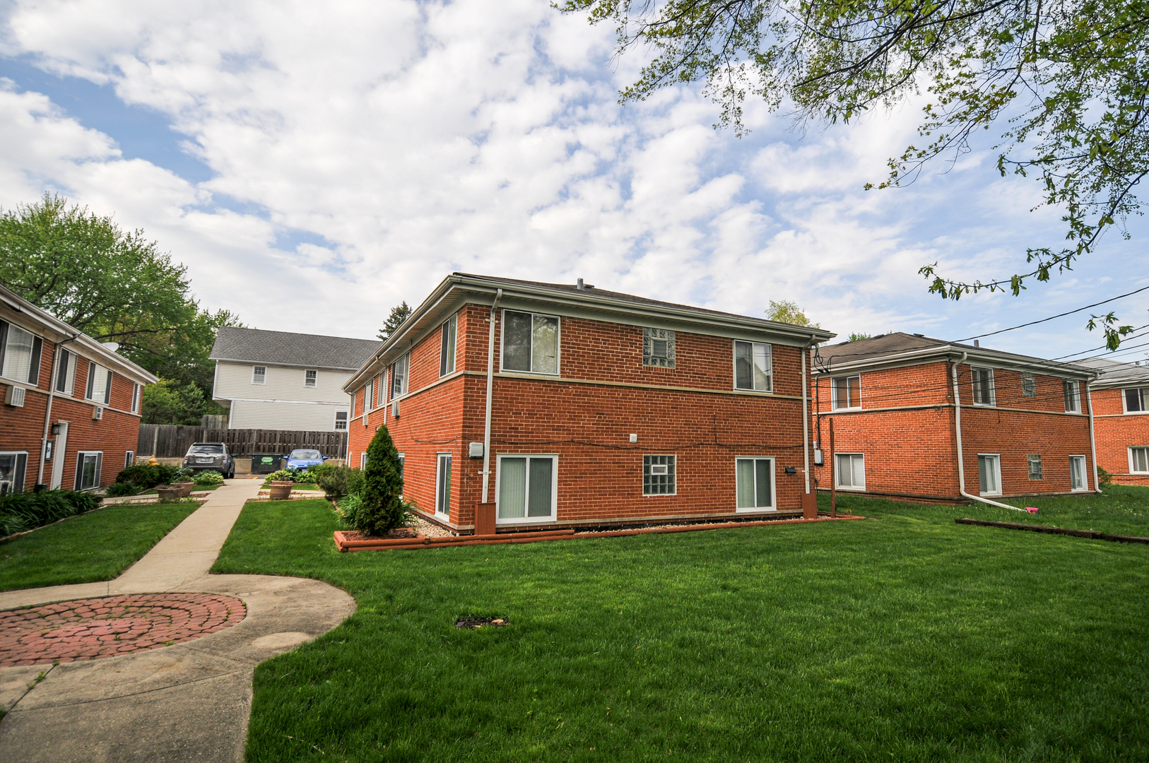 32 North Main Street Glen Ellyn IL 60137