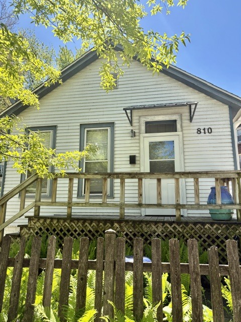 810 Simpson Street Evanston IL 60201