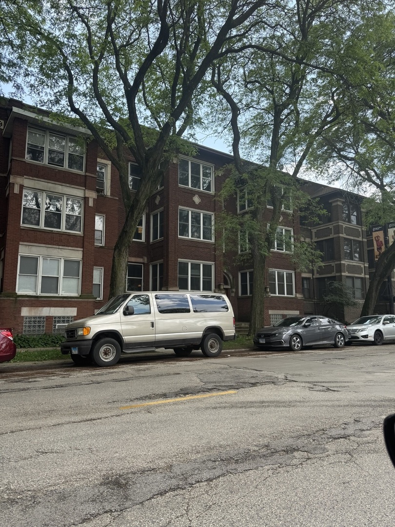 1217 East 53rd Street Chicago IL 60615