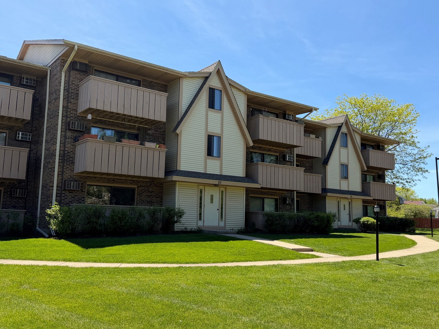 20 Echo Court Vernon Hills IL 60061
