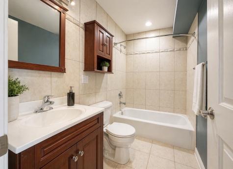 5658 West 63rd Street Chicago IL 60638