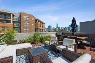 1008 North Larrabee Street Chicago IL 60610