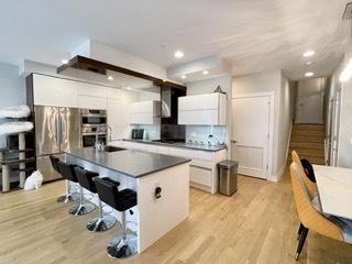 1008 North Larrabee Street Chicago IL 60610