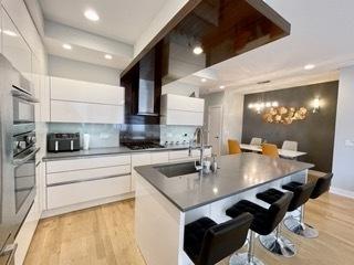 1008 North Larrabee Street Chicago IL 60610