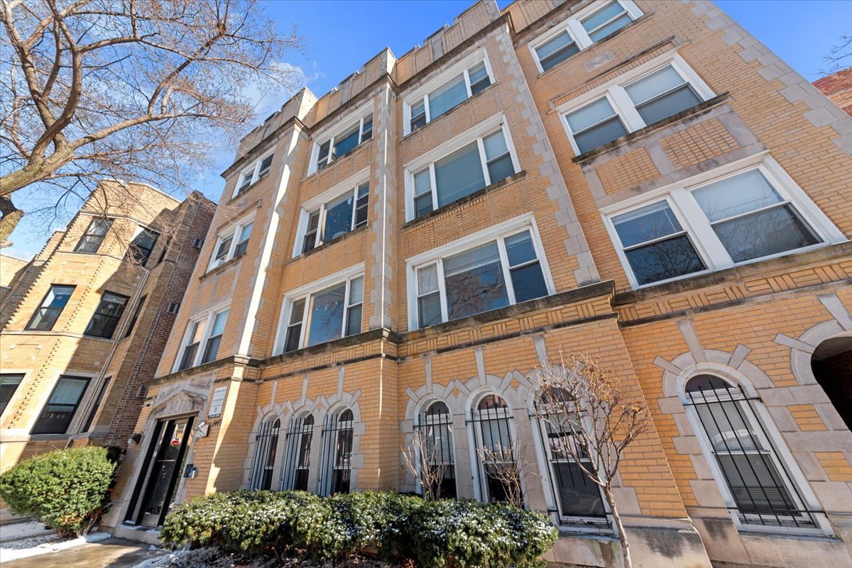 3449 North Elaine Place Chicago IL 60657