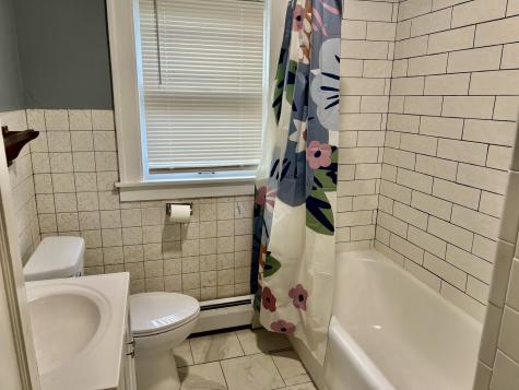 1701 Victoria Avenue North Chicago IL 60064