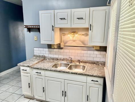 1701 Victoria Avenue North Chicago IL 60064