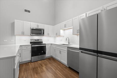 1900 West Lawrence Avenue Chicago IL 60640