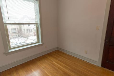 1355 West Winona Street Chicago IL 60640