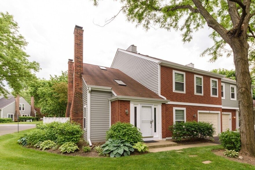 66 South Stonington Drive Palatine IL 60074