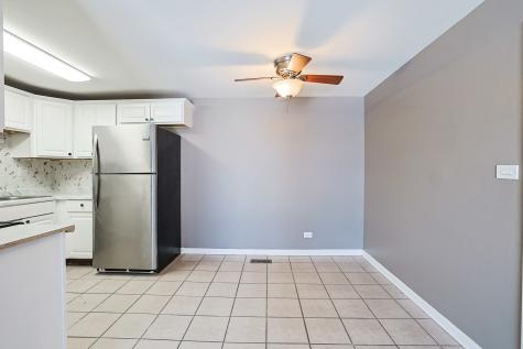 1304 Yarmouth Court Schaumburg IL 60193