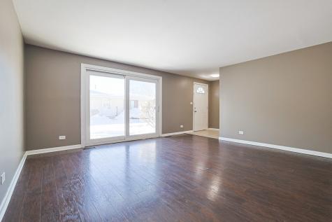 1304 Yarmouth Court Schaumburg IL 60193