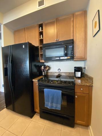 130 North Garland Court Chicago IL 60603