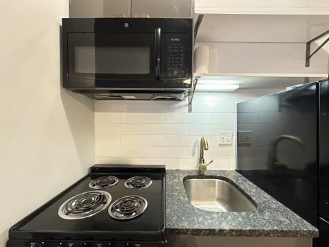 1136 West Wilson Avenue Chicago IL 60640