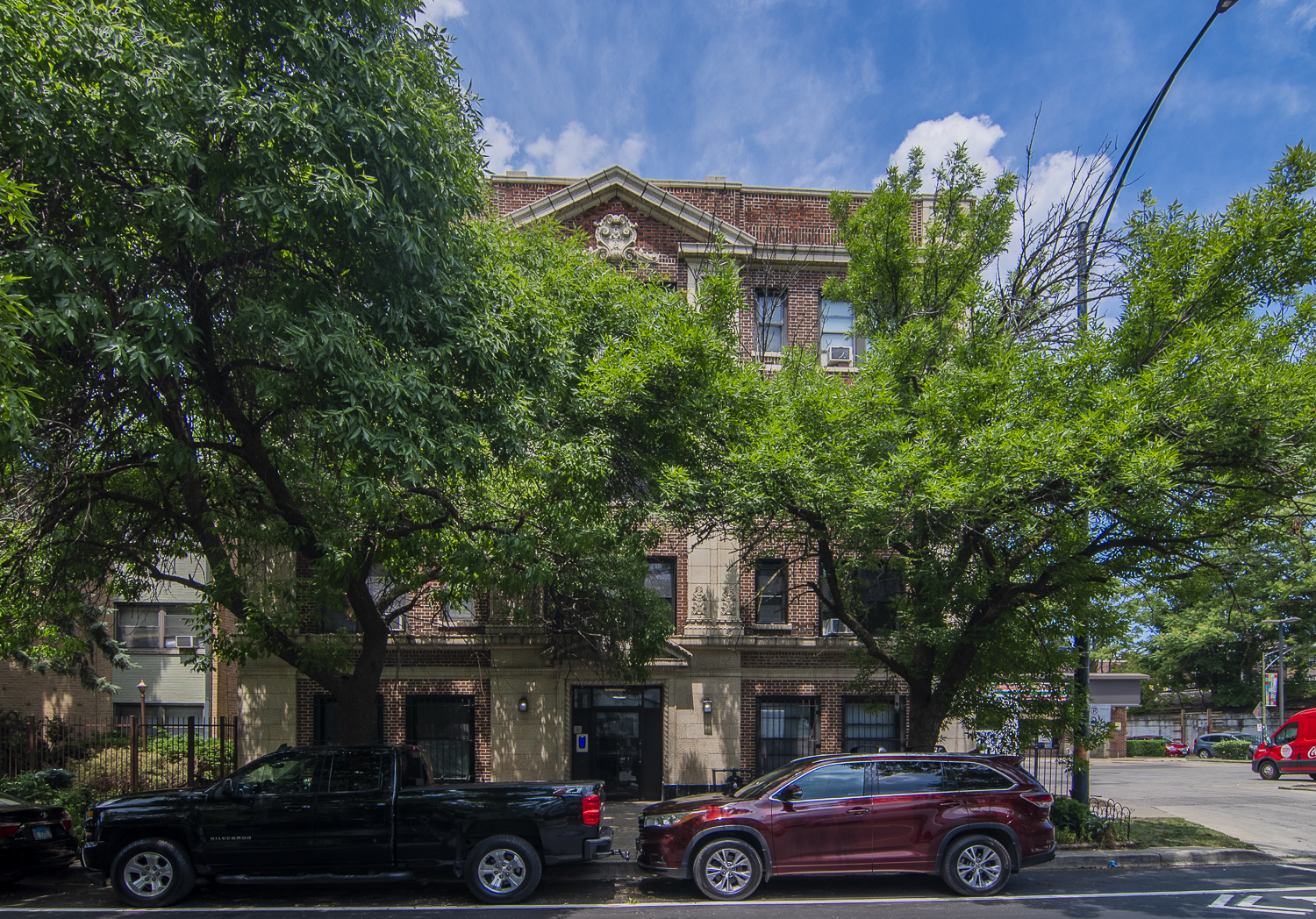 1414 West Pratt Boulevard Chicago IL 60626