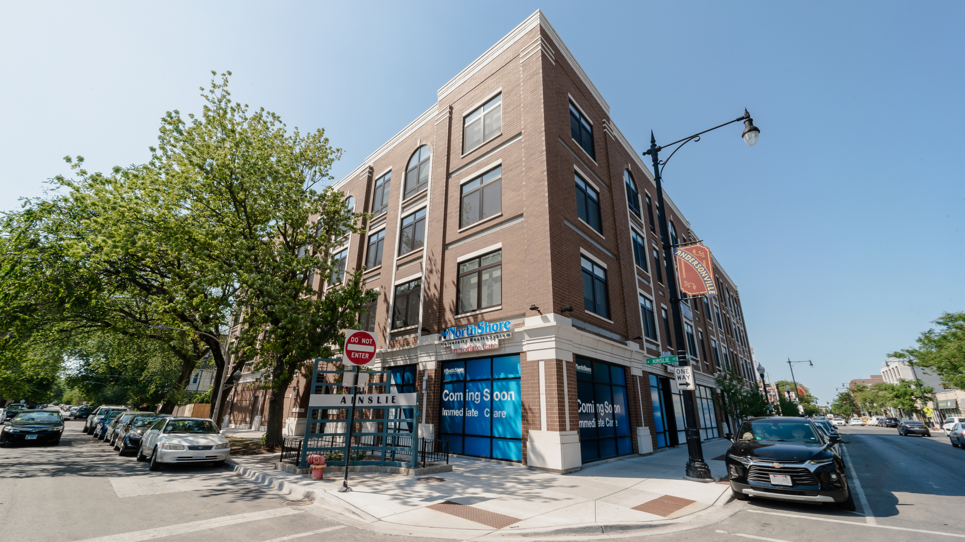 1502 West Ainslie Street Chicago IL 60640