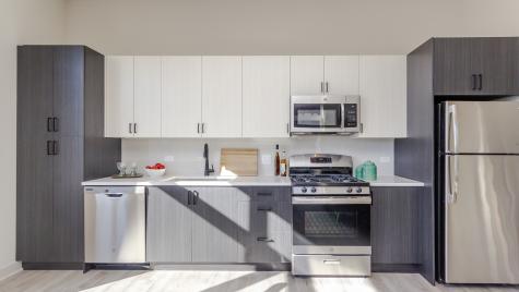 1502 West Ainslie Street Chicago IL 60640