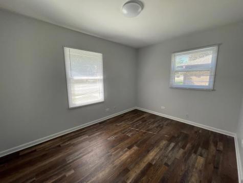 70 Walnut Court Mundelein IL 60060