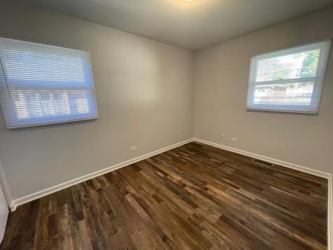 70 Walnut Court Mundelein IL 60060