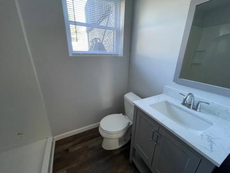 70 Walnut Court Mundelein IL 60060