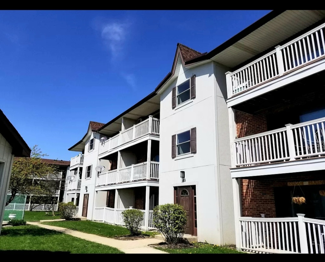 231 Gregory Street Aurora IL 60504