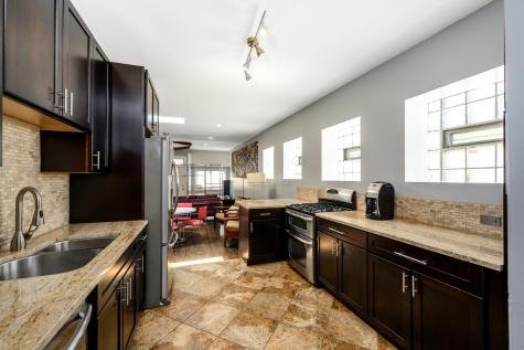 1646 West Blackhawk Street Chicago IL 60622
