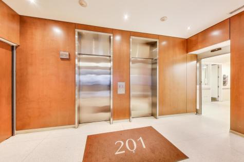 201 East Chestnut Street Chicago IL 60611