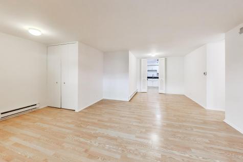 201 East Chestnut Street Chicago IL 60611