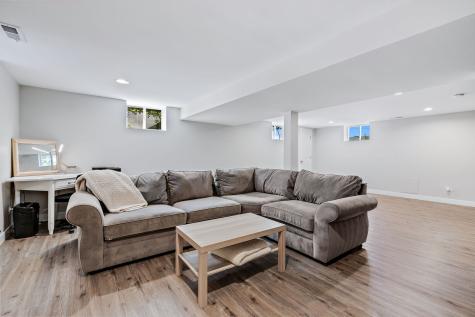 639 Cumnor Avenue Barrington IL 60010