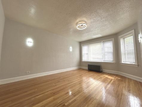 7655 South Yates Boulevard Chicago IL 60649