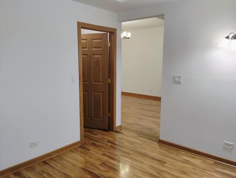 397 Alles Avenue Des Plaines IL 60016