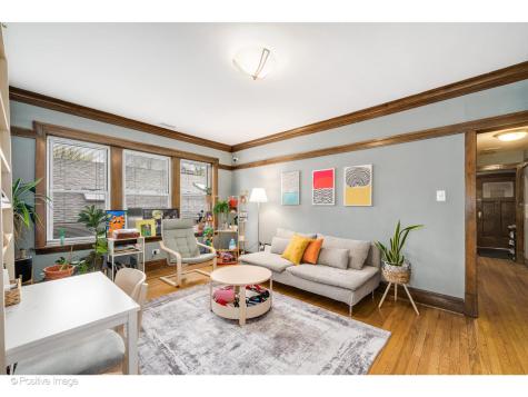 1462 West Warner Avenue Chicago IL 60613