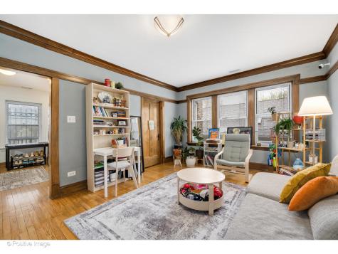 1462 West Warner Avenue Chicago IL 60613
