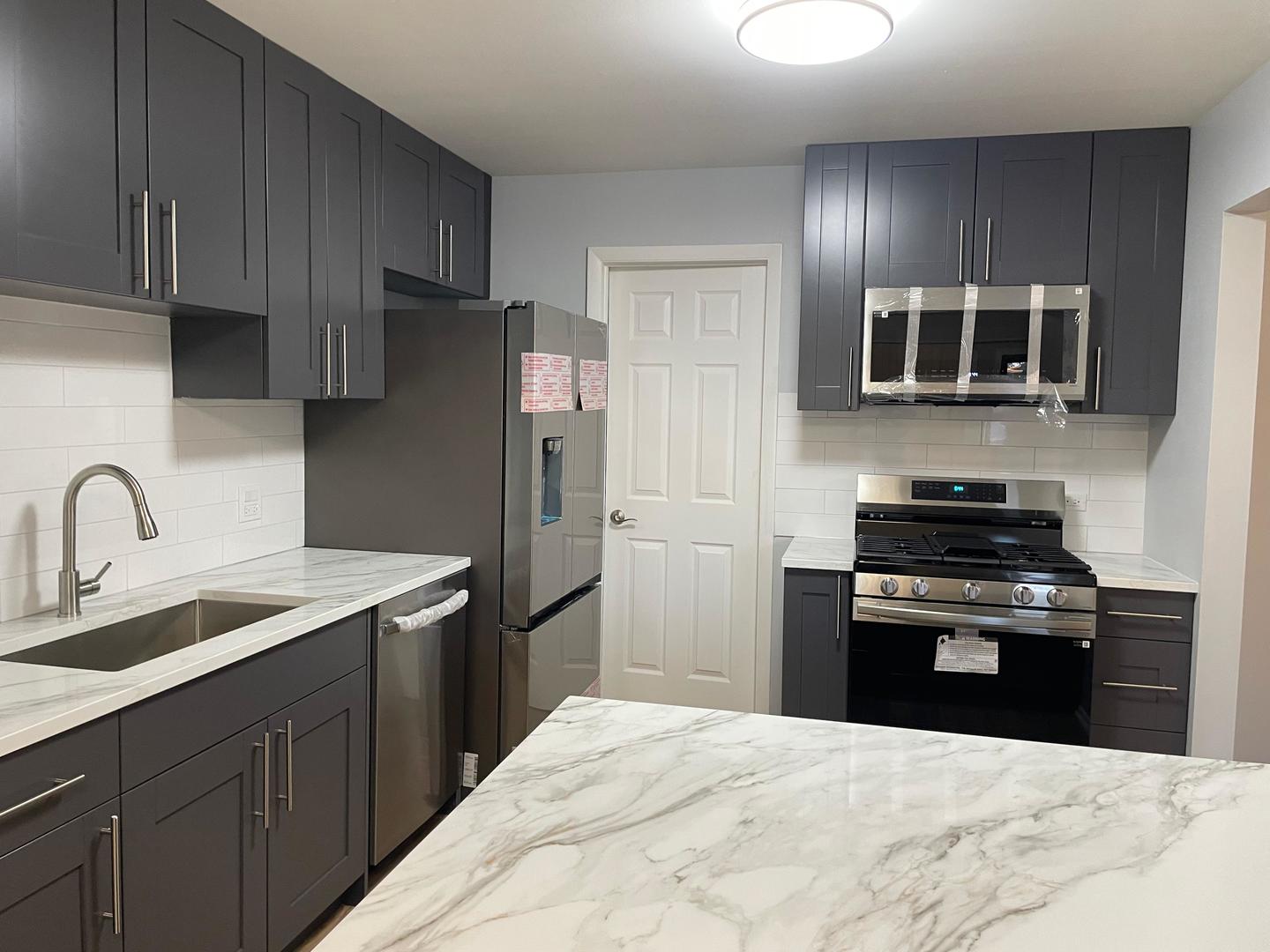 287 Pembridge Lane Schaumburg IL 60193