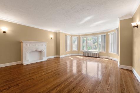 8235 South Indiana Avenue Chicago IL 60619