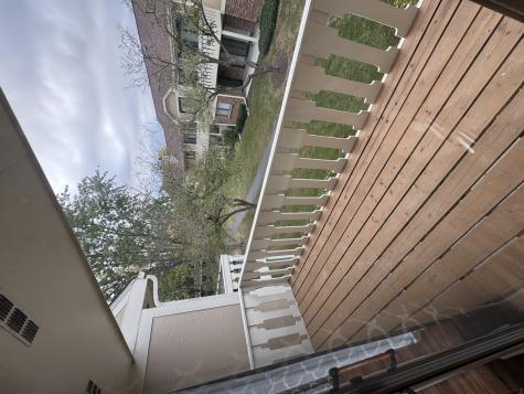 576 Greystone Lane Wheeling IL 60090