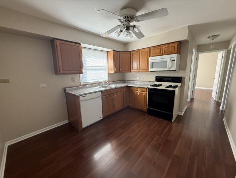 109 Central Avenue Roselle IL 60172