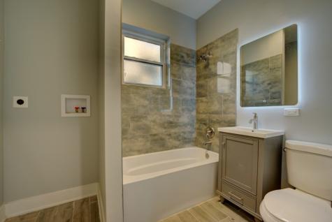 7331 South Dante Avenue Chicago IL 60619