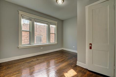 7331 South Dante Avenue Chicago IL 60619