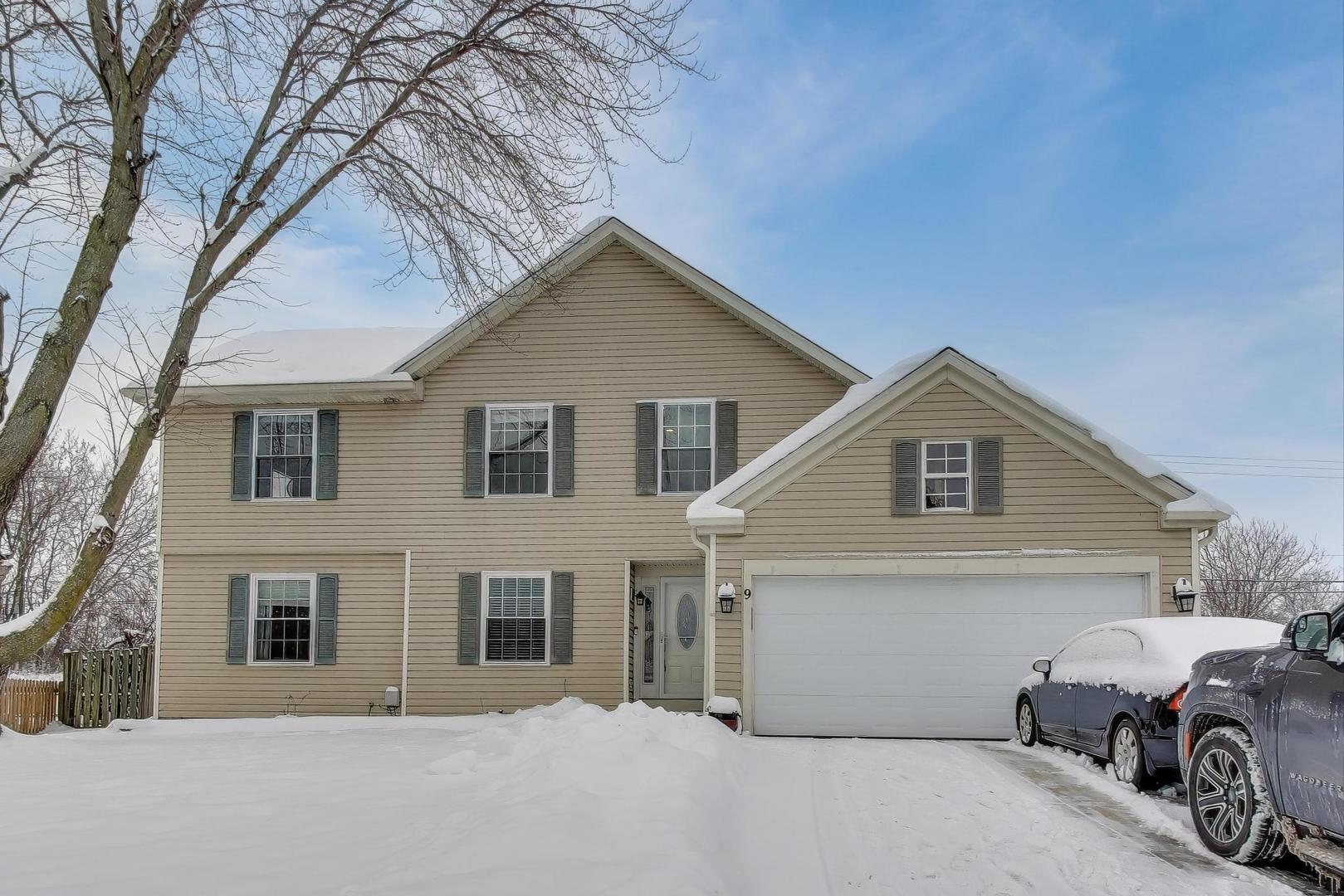 9 Monroe Court Streamwood IL 60107