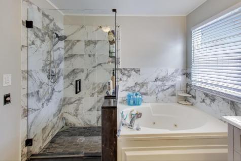 9 Monroe Court Streamwood IL 60107