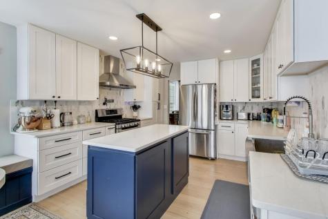 9 Monroe Court Streamwood IL 60107