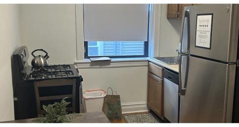 1911 West Larchmont Avenue W Chicago IL 60613