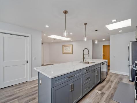 1800 Dewes Street Glenview IL 60025