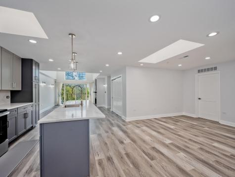 1800 Dewes Street Glenview IL 60025